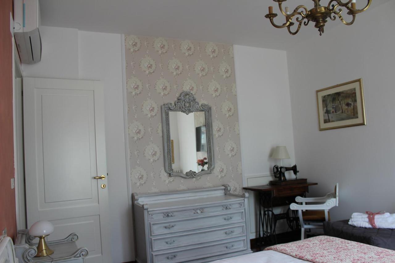 B&B Villa Lilla Сан-Бенедетто-дель-Тронто Екстер'єр фото
