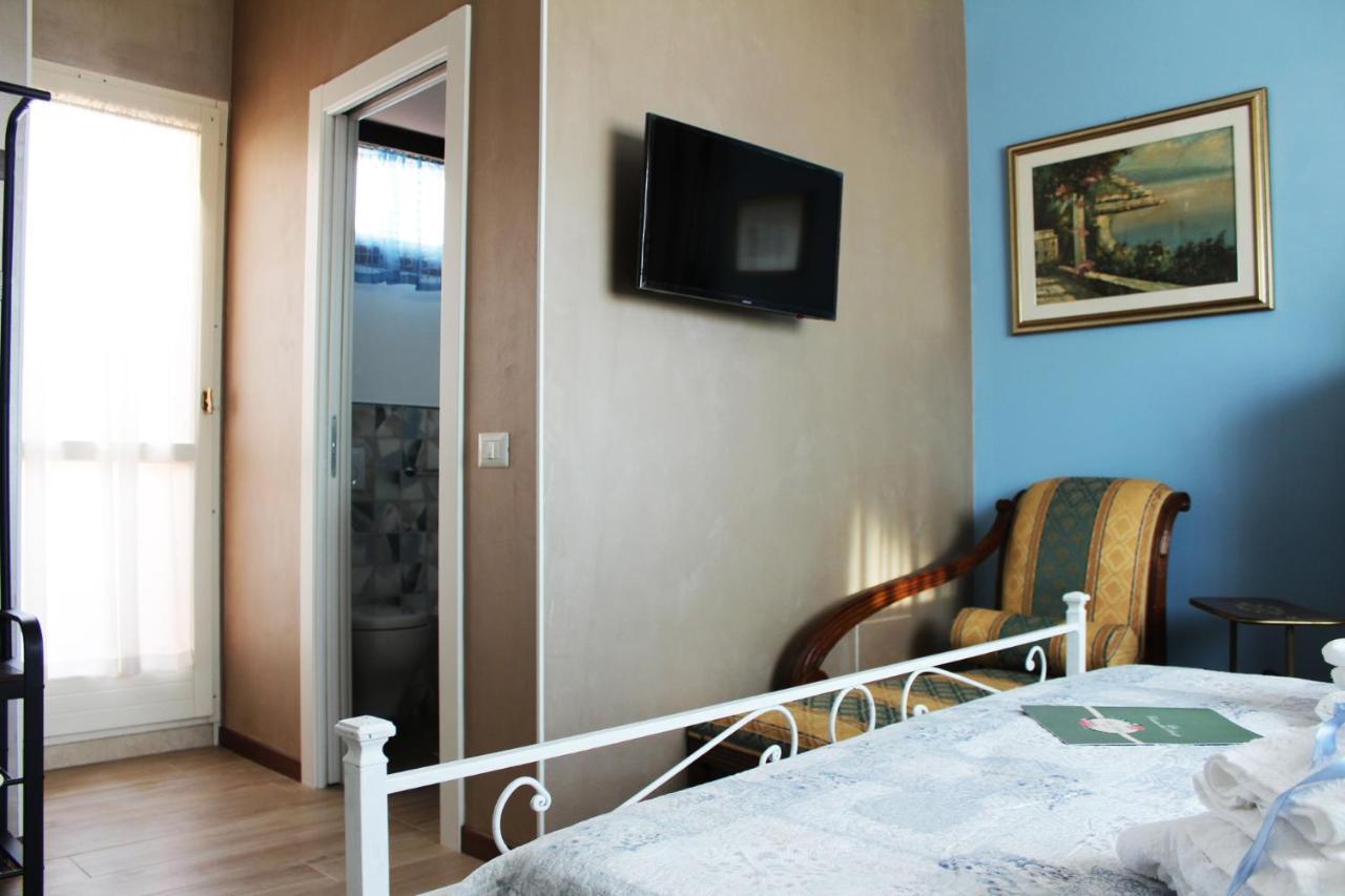 B&B Villa Lilla Сан-Бенедетто-дель-Тронто Екстер'єр фото
