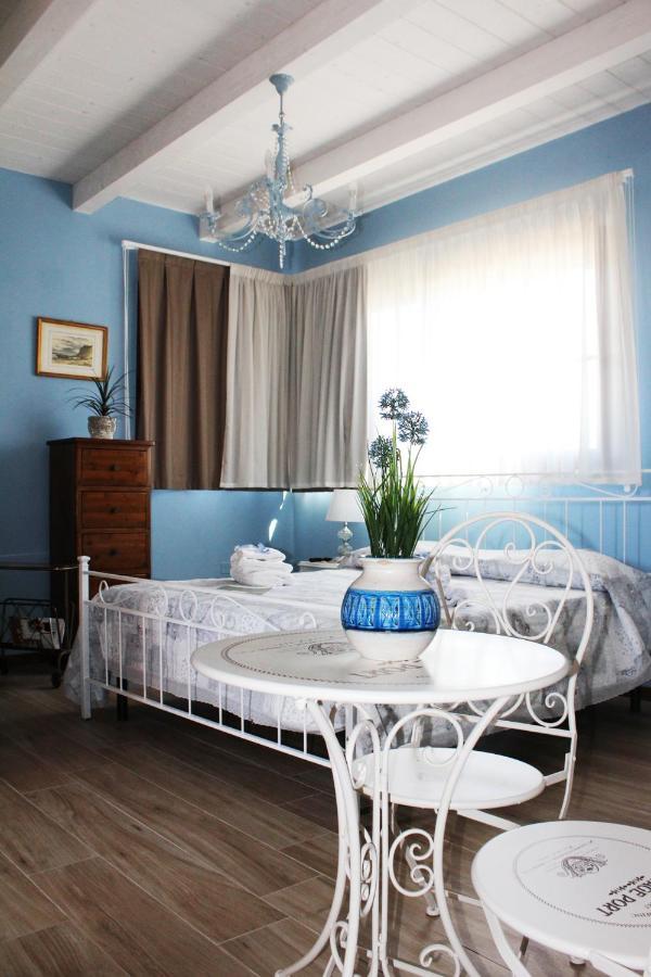 B&B Villa Lilla Сан-Бенедетто-дель-Тронто Екстер'єр фото