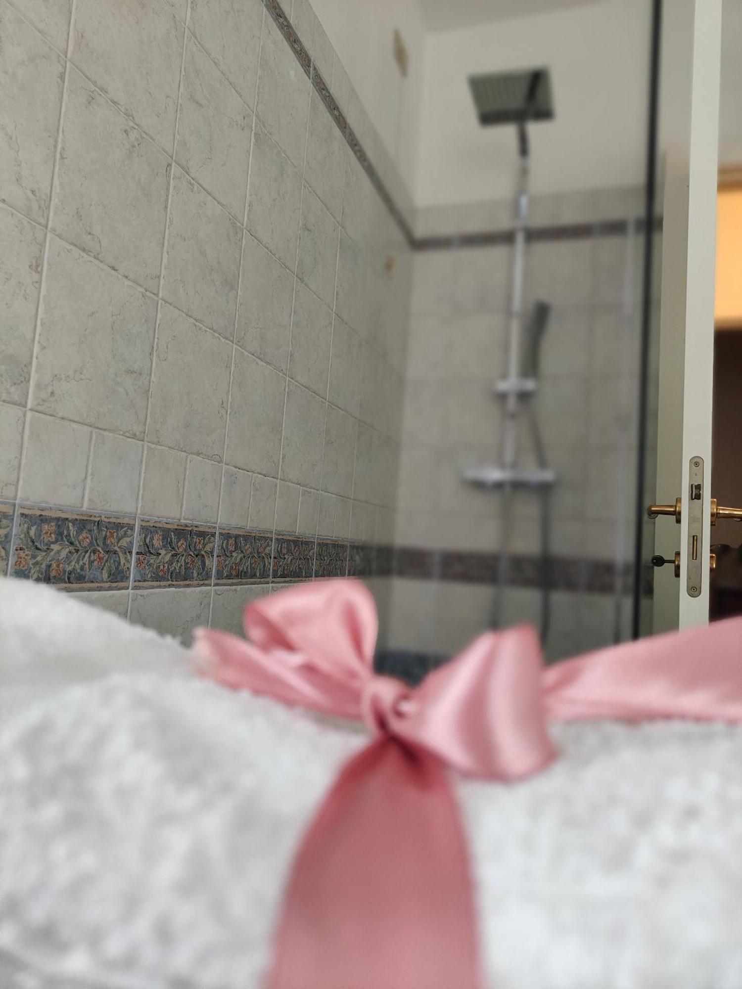 B&B Villa Lilla Сан-Бенедетто-дель-Тронто Екстер'єр фото